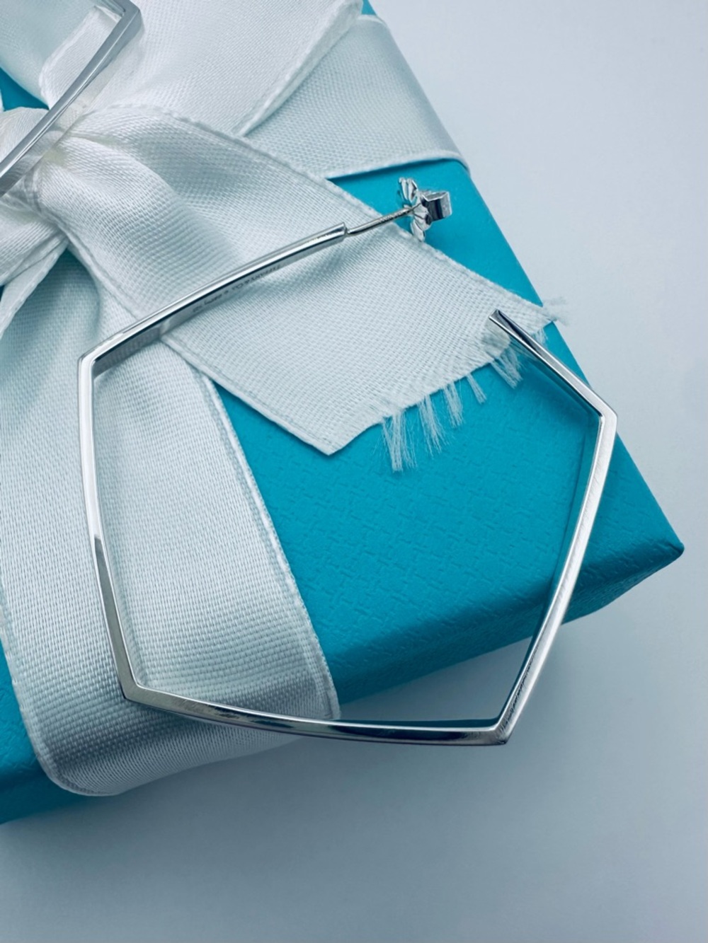 RARE Tiffany & Co. Frank Gehry Large Torque Hoop Earrings in Silver w Packaging - Picture 6 of 12